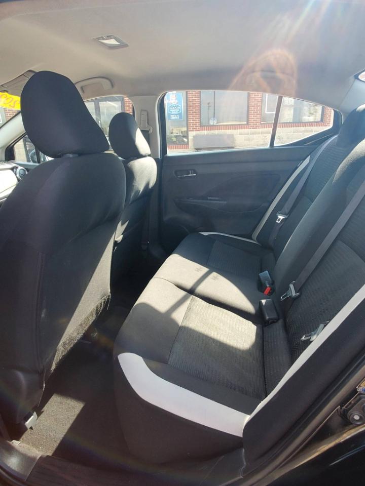 Nissan Versa SV 2021