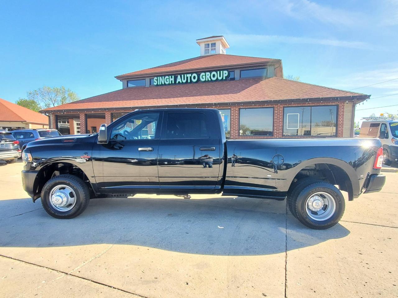 RAM 3500 Tradesman Crew Cab 4WD DRW 2024