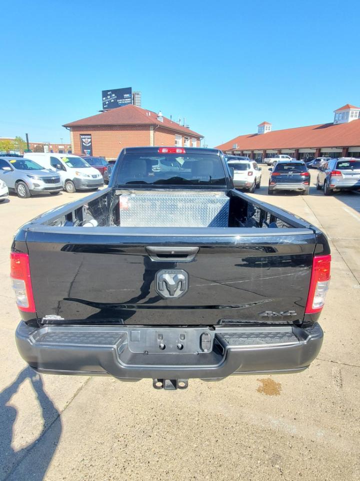 RAM 3500 Tradesman Crew Cab 4WD DRW 2024