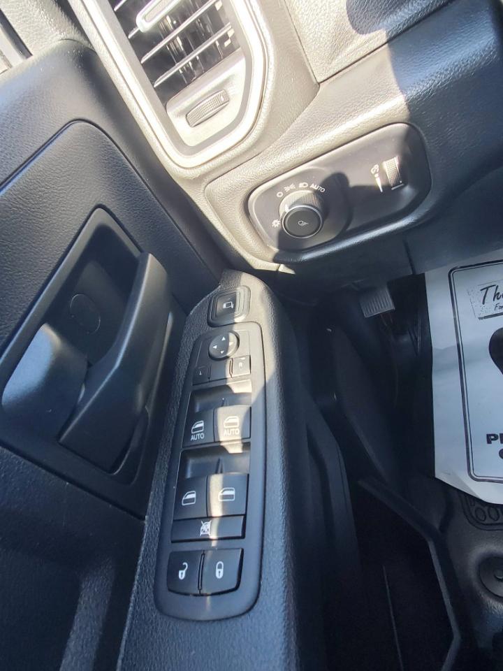 RAM 3500 Tradesman Crew Cab 4WD DRW 2024