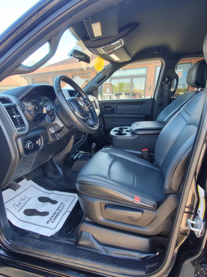 RAM 3500 Tradesman Crew Cab 4WD DRW 2024