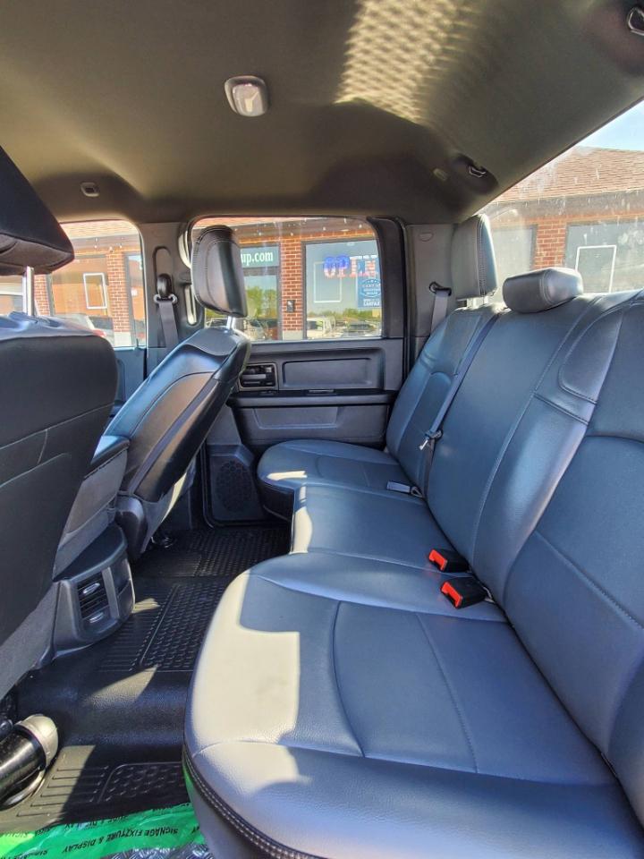 RAM 3500 Tradesman Crew Cab 4WD DRW 2024