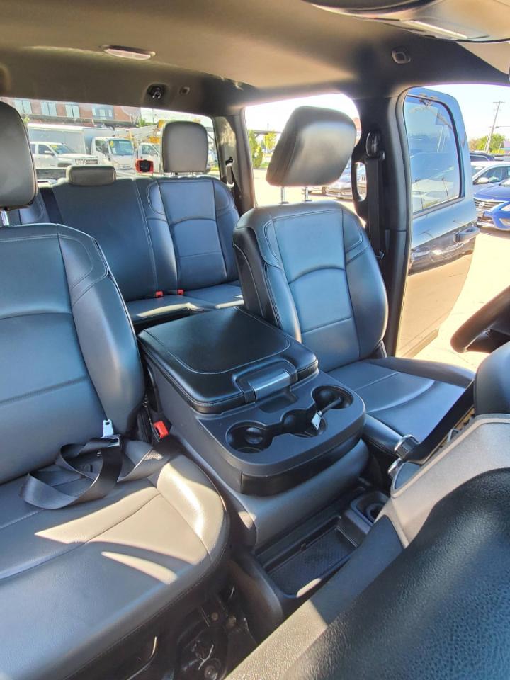 RAM 3500 Tradesman Crew Cab 4WD DRW 2024