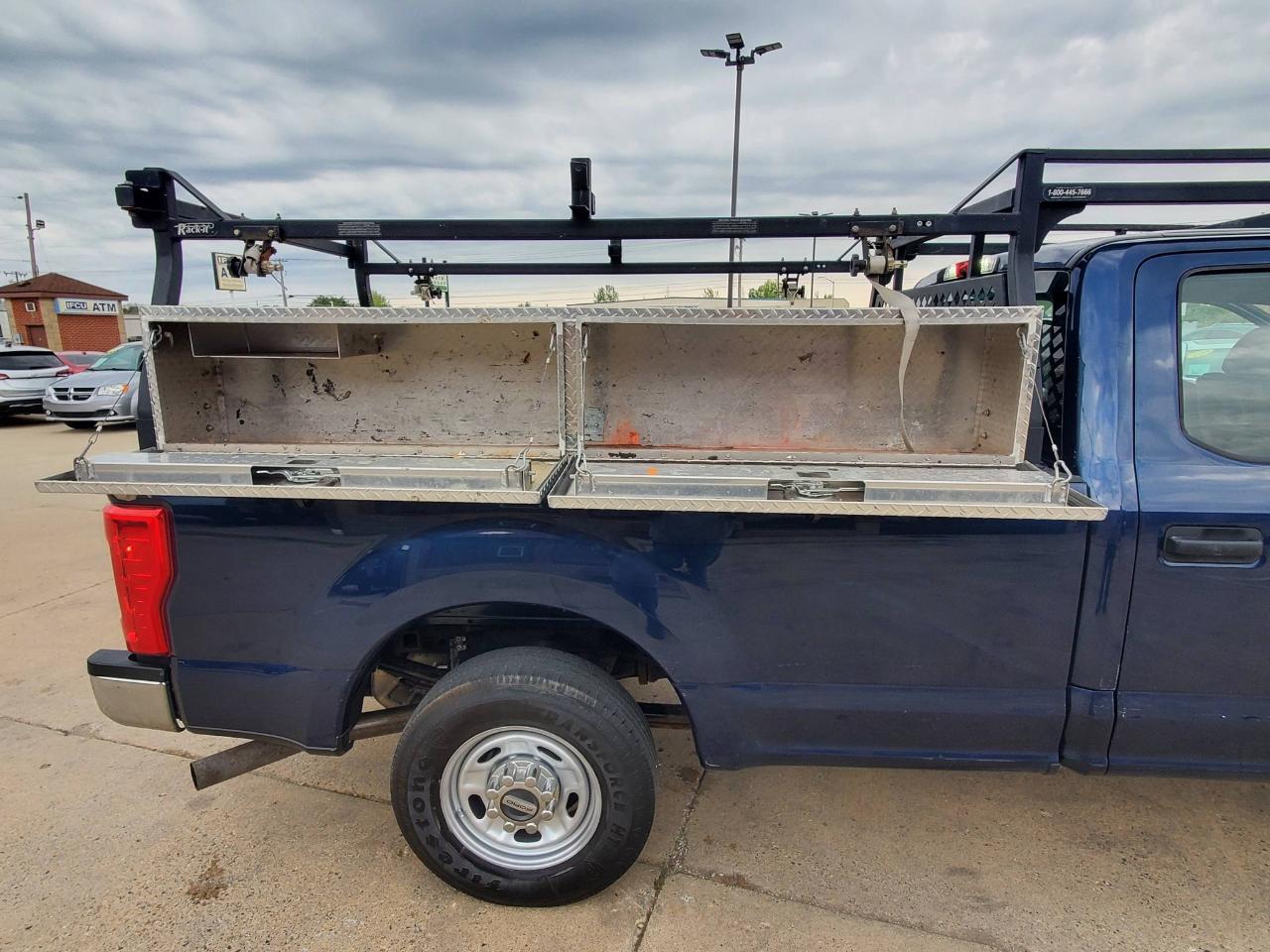 Ford F-250 SD Lariat Crew Cab 2WD 2019