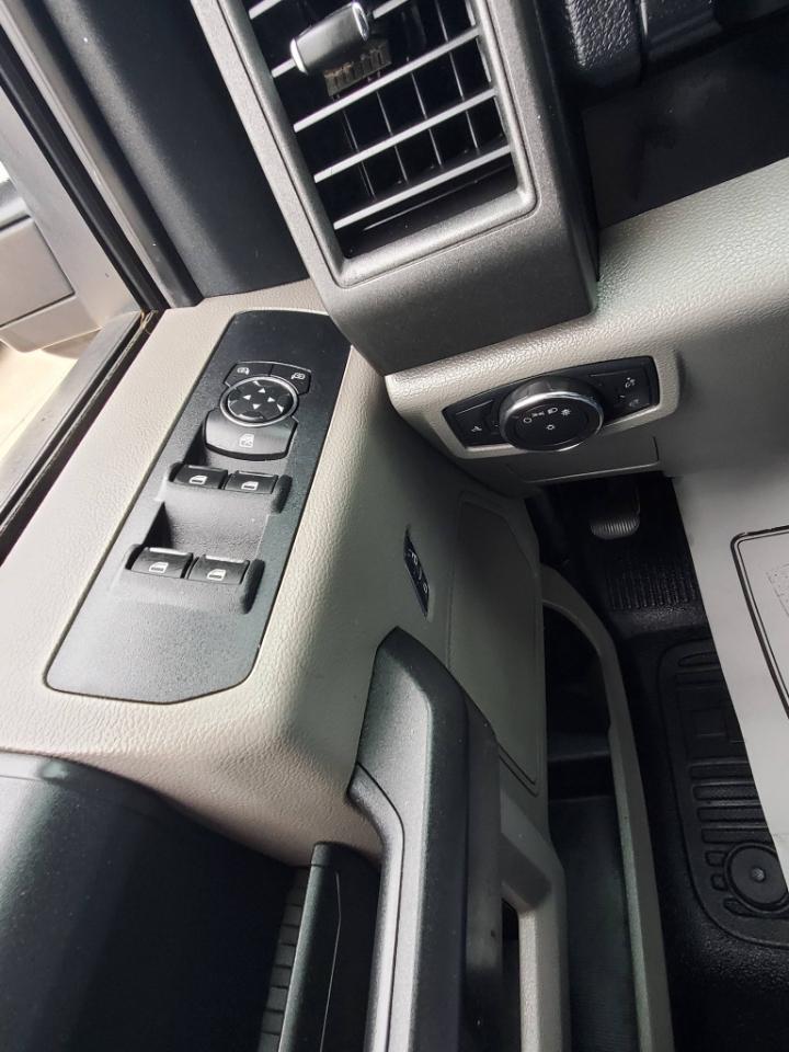 Ford F-250 SD Lariat Crew Cab 2WD 2019