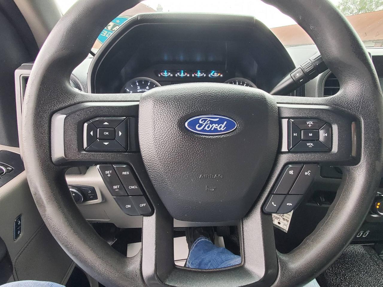 Ford F-250 SD Lariat Crew Cab 2WD 2019