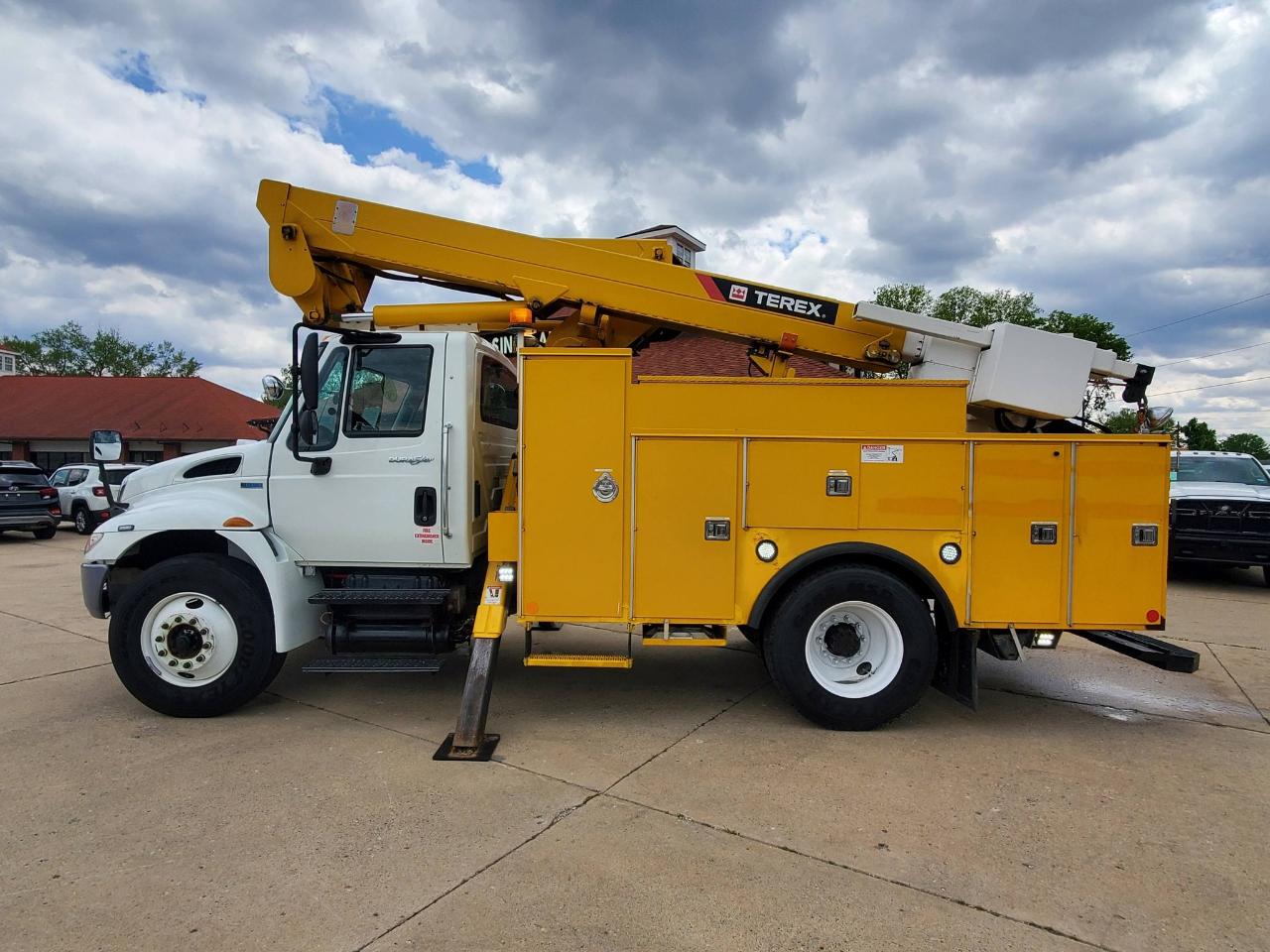 International 4300  2014