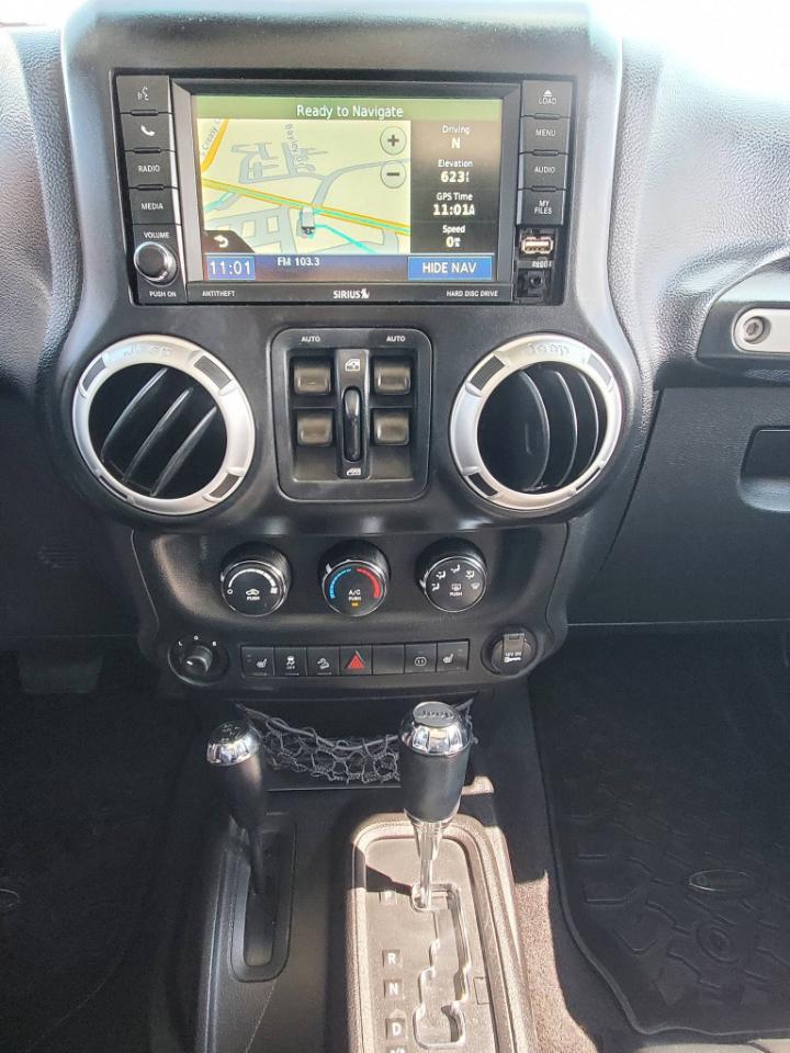 Jeep Wrangler Unlimited Sahara 4WD 2012