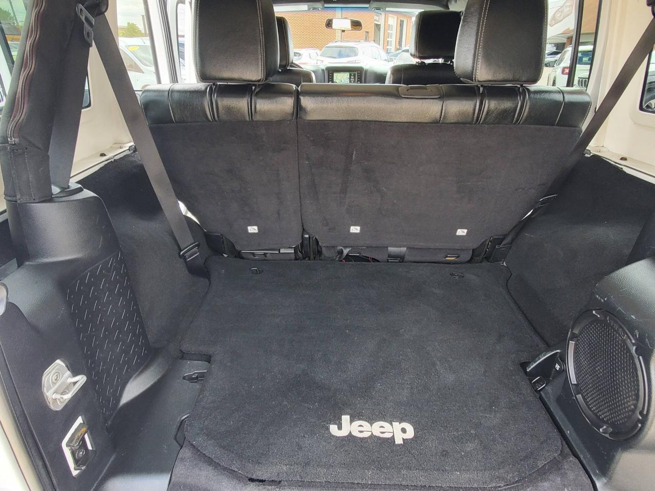 Jeep Wrangler Unlimited Sahara 4WD 2012