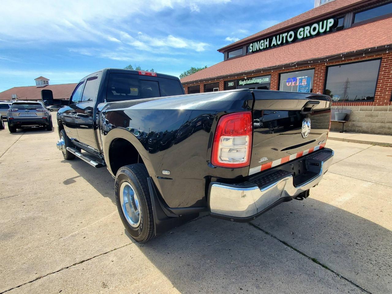 RAM 3500 Tradesman Crew Cab 4WD DRW 2019