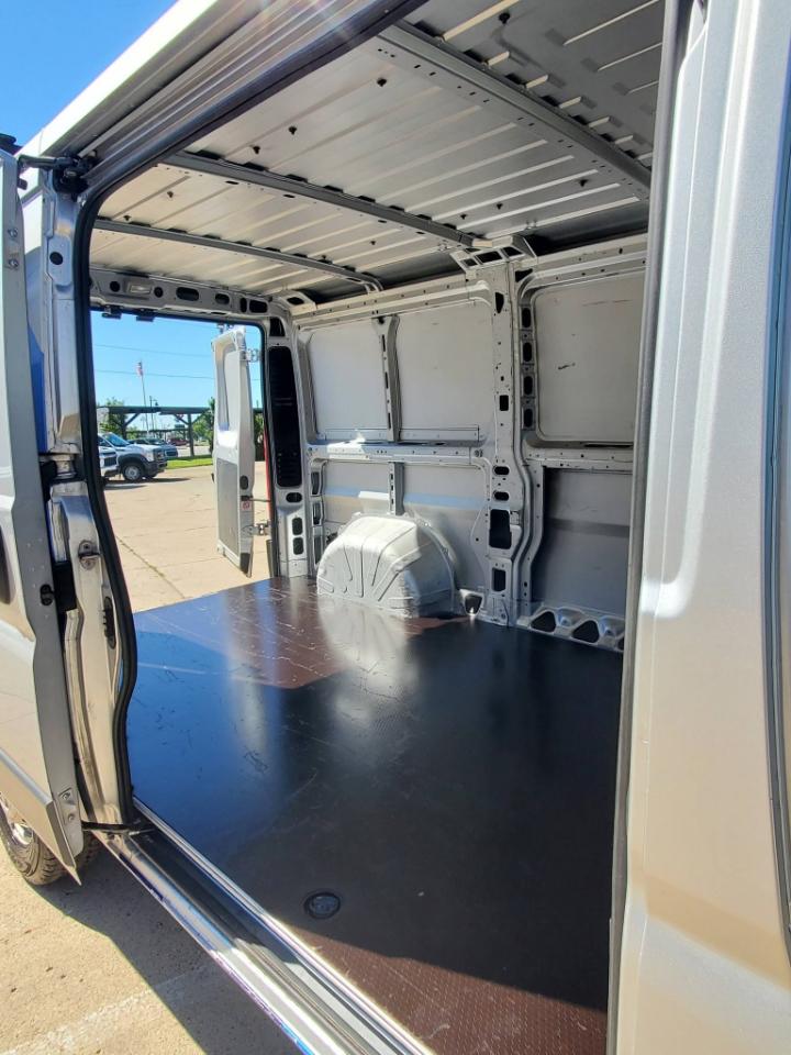 RAM Promaster 1500 Low Roof Tradesman 136-in. WB 2018