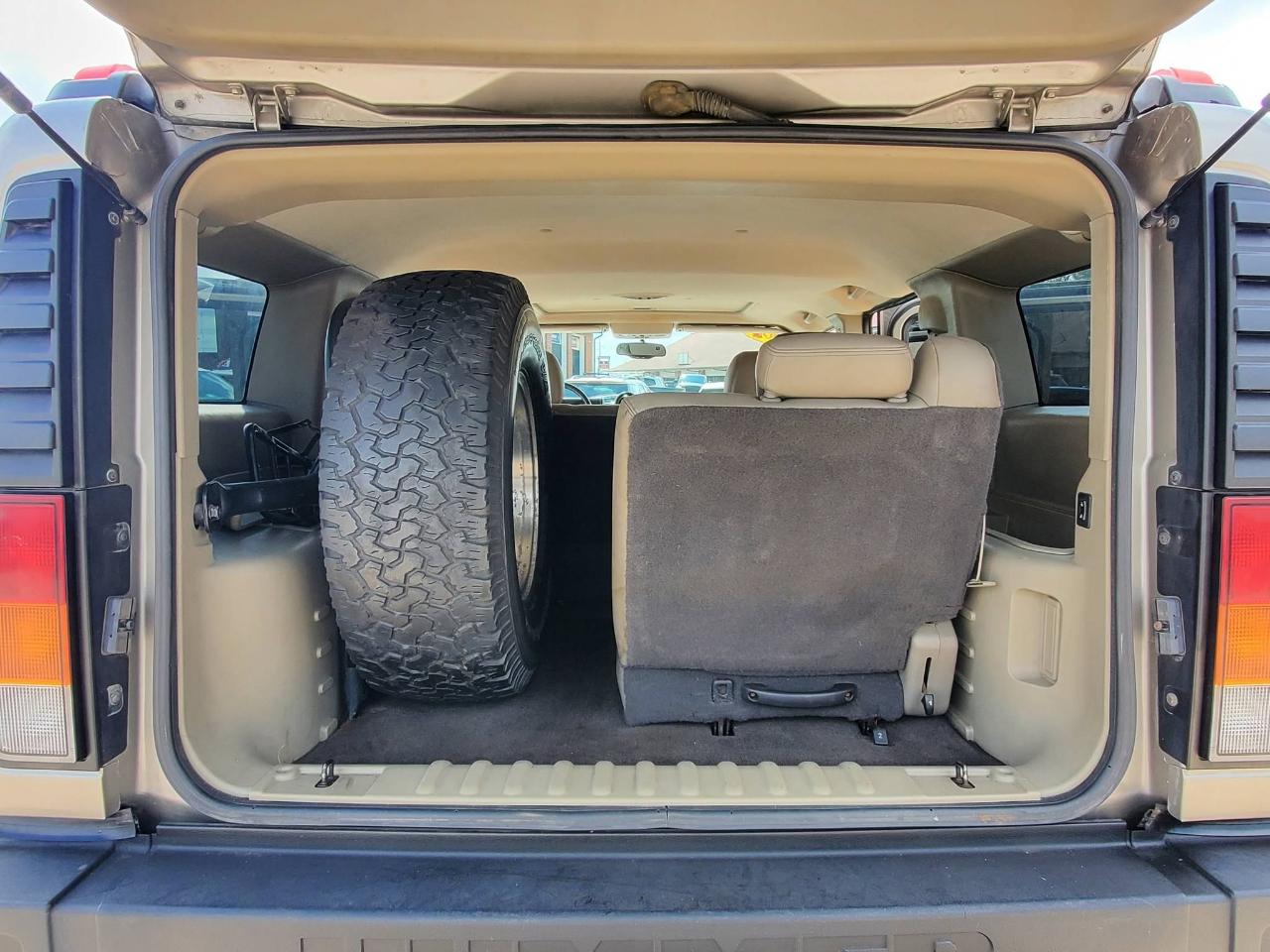 HUMMER H2 Sport Utility 2003