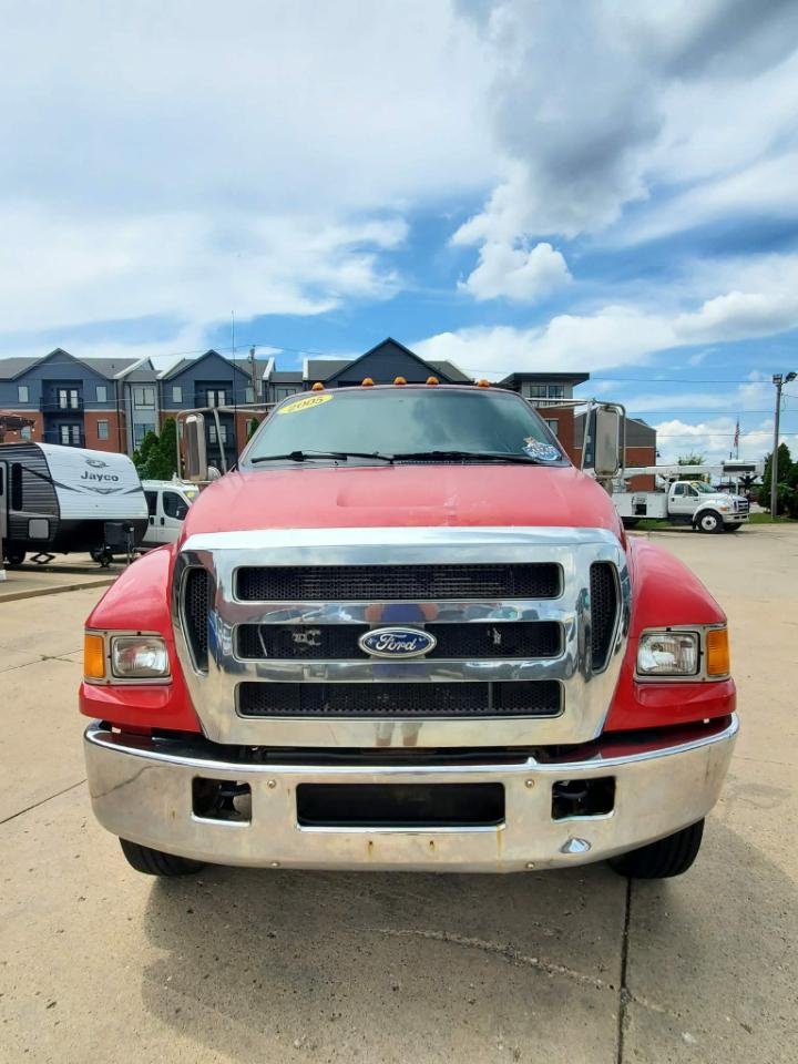 Ford F-750 SuperCab 2WD DRW 2005