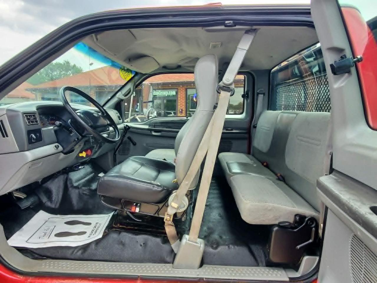 Ford F-750 SuperCab 2WD DRW 2005