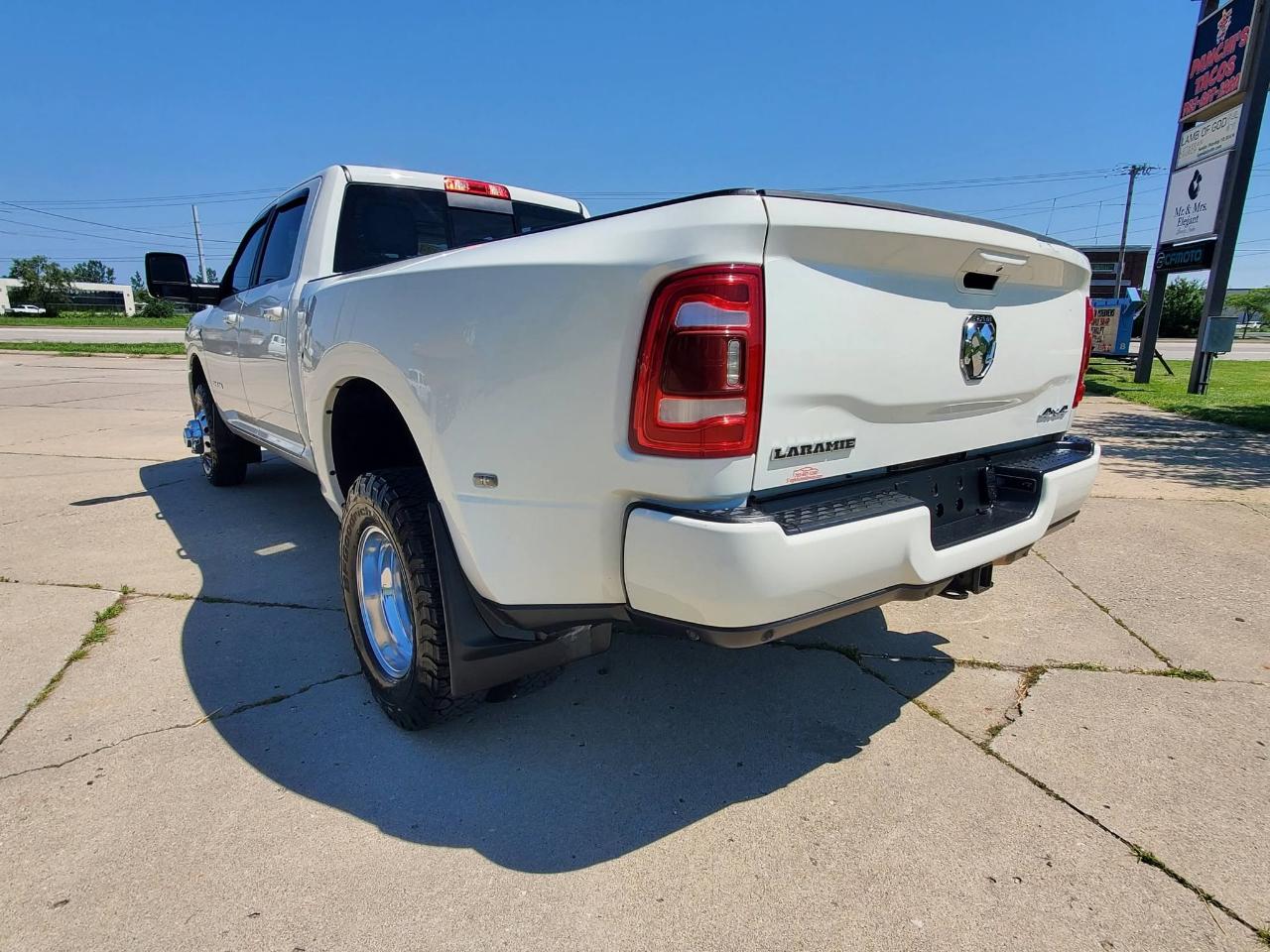 RAM 3500 Laramie Crew Cab LWB 4WD DRW 2024