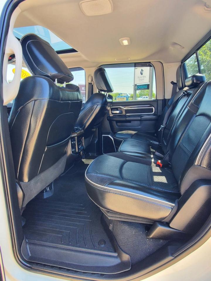 RAM 3500 Laramie Crew Cab LWB 4WD DRW 2024