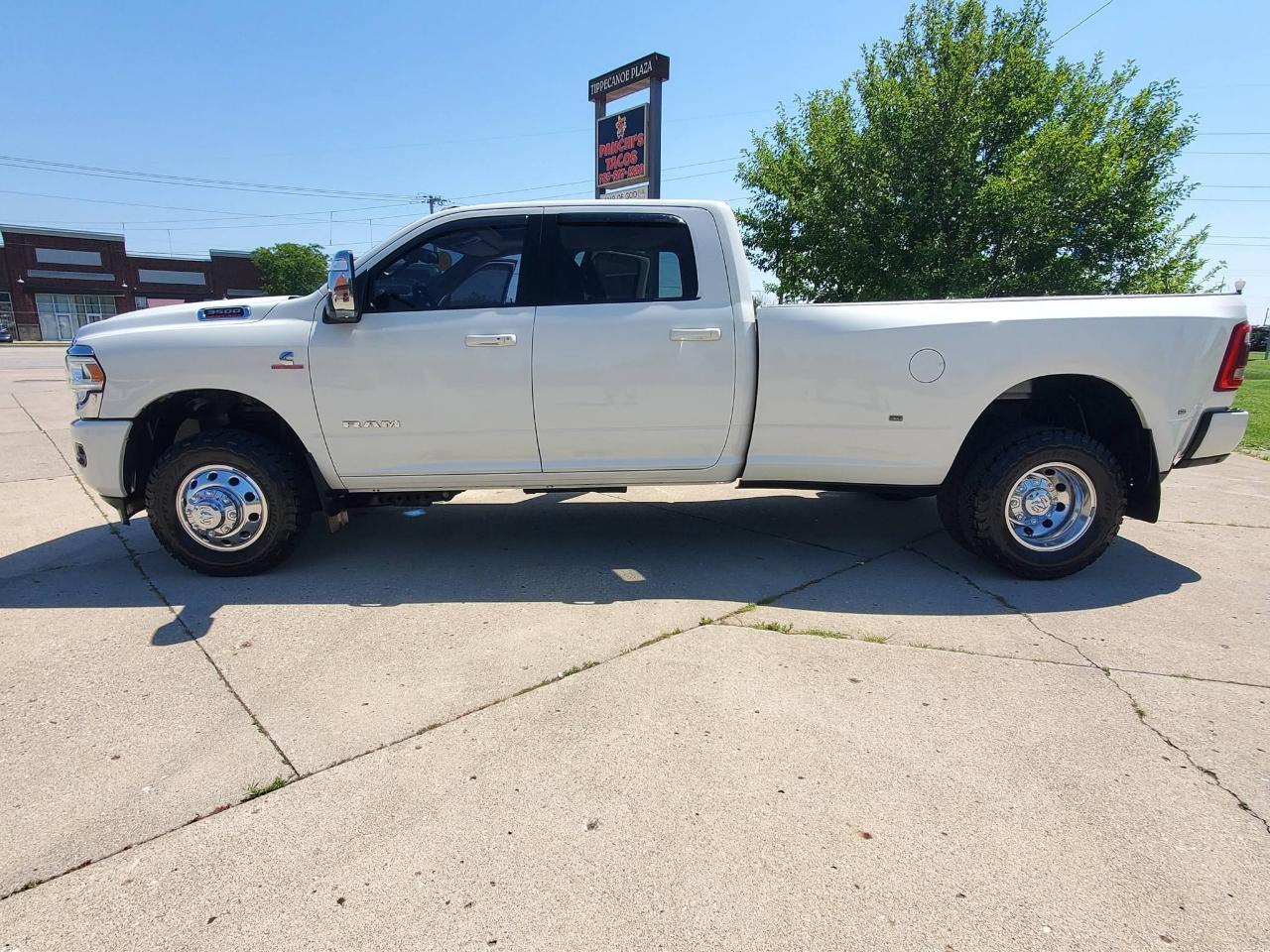 RAM 3500 Laramie Crew Cab LWB 4WD DRW 2024