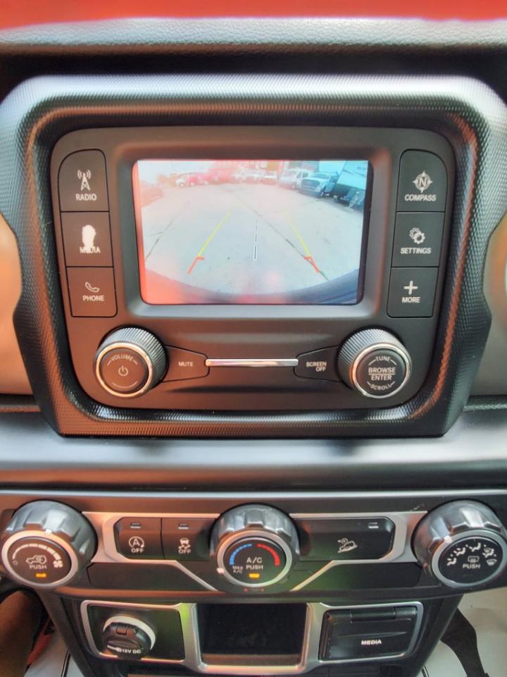 Jeep Wrangler Unlimited Sport 2018