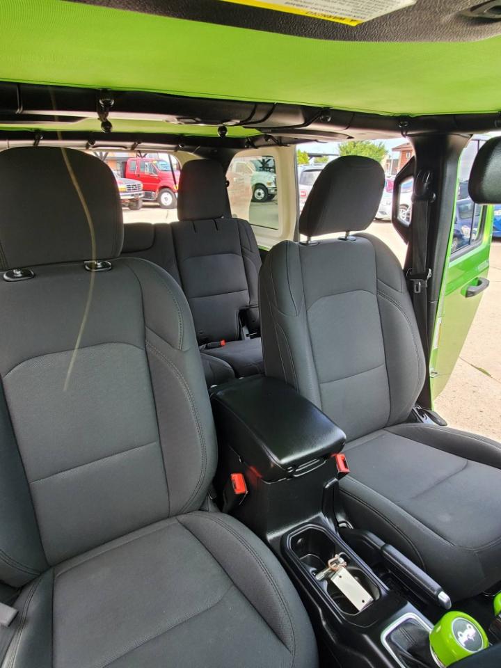 Jeep Wrangler Unlimited Sport 2018