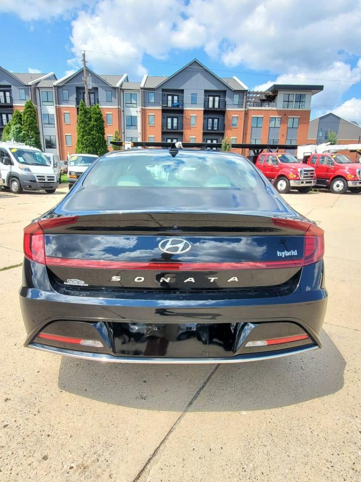 Hyundai Sonata Hybrid SEL 2023