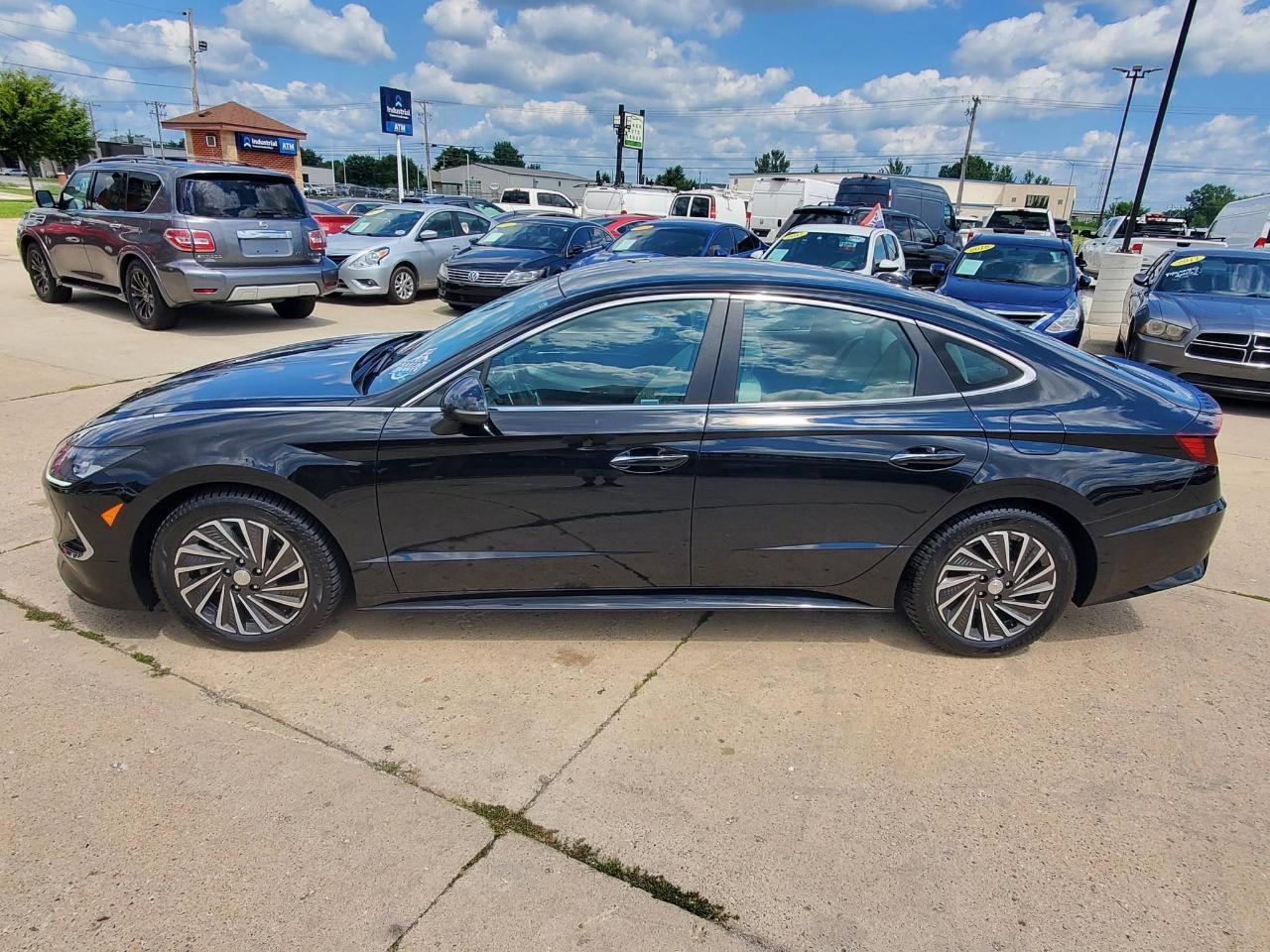 Hyundai Sonata Hybrid SEL 2023