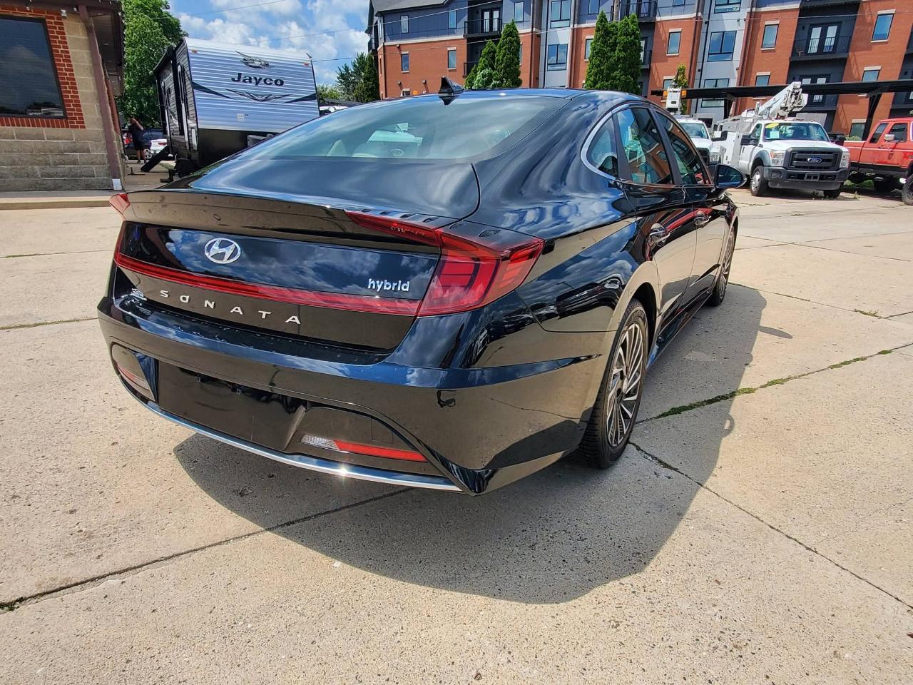 Hyundai Sonata Hybrid SEL 2023