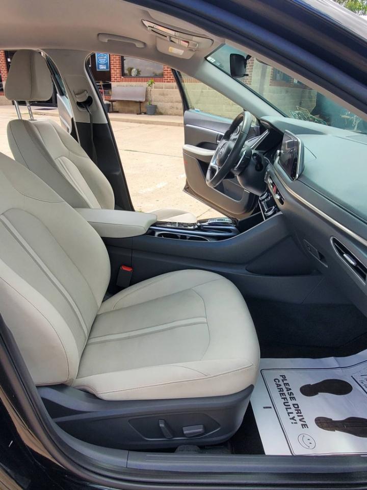 Hyundai Sonata Hybrid SEL 2023