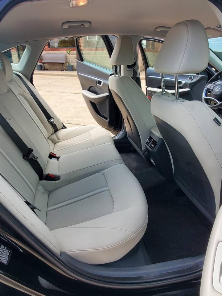 Hyundai Sonata Hybrid SEL 2023