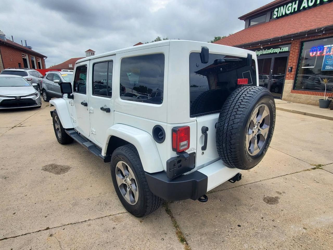 Jeep Wrangler Unlimited Sahara 4WD 2016