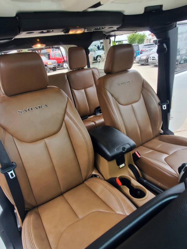 Jeep Wrangler Unlimited Sahara 4WD 2016