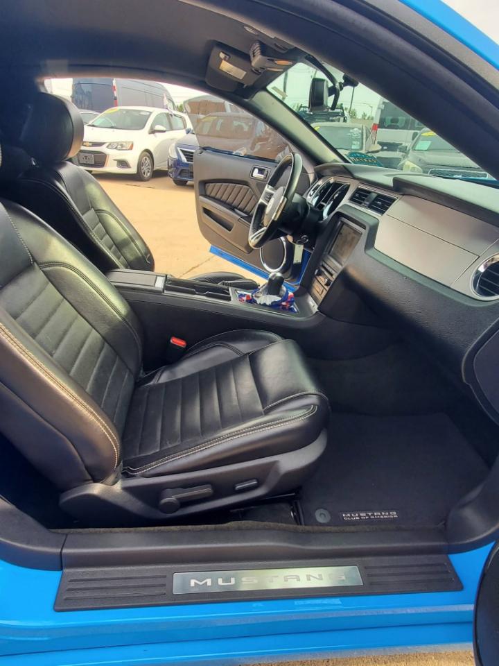 Ford Mustang V6 Coupe 2014