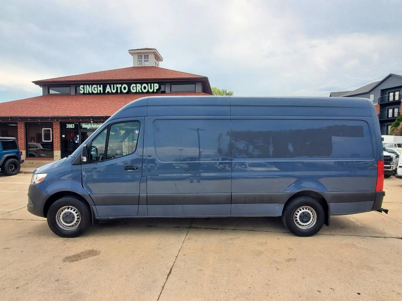 Mercedes-Benz Sprinter 3500 Wagon High Roof 170-in. WB 2019