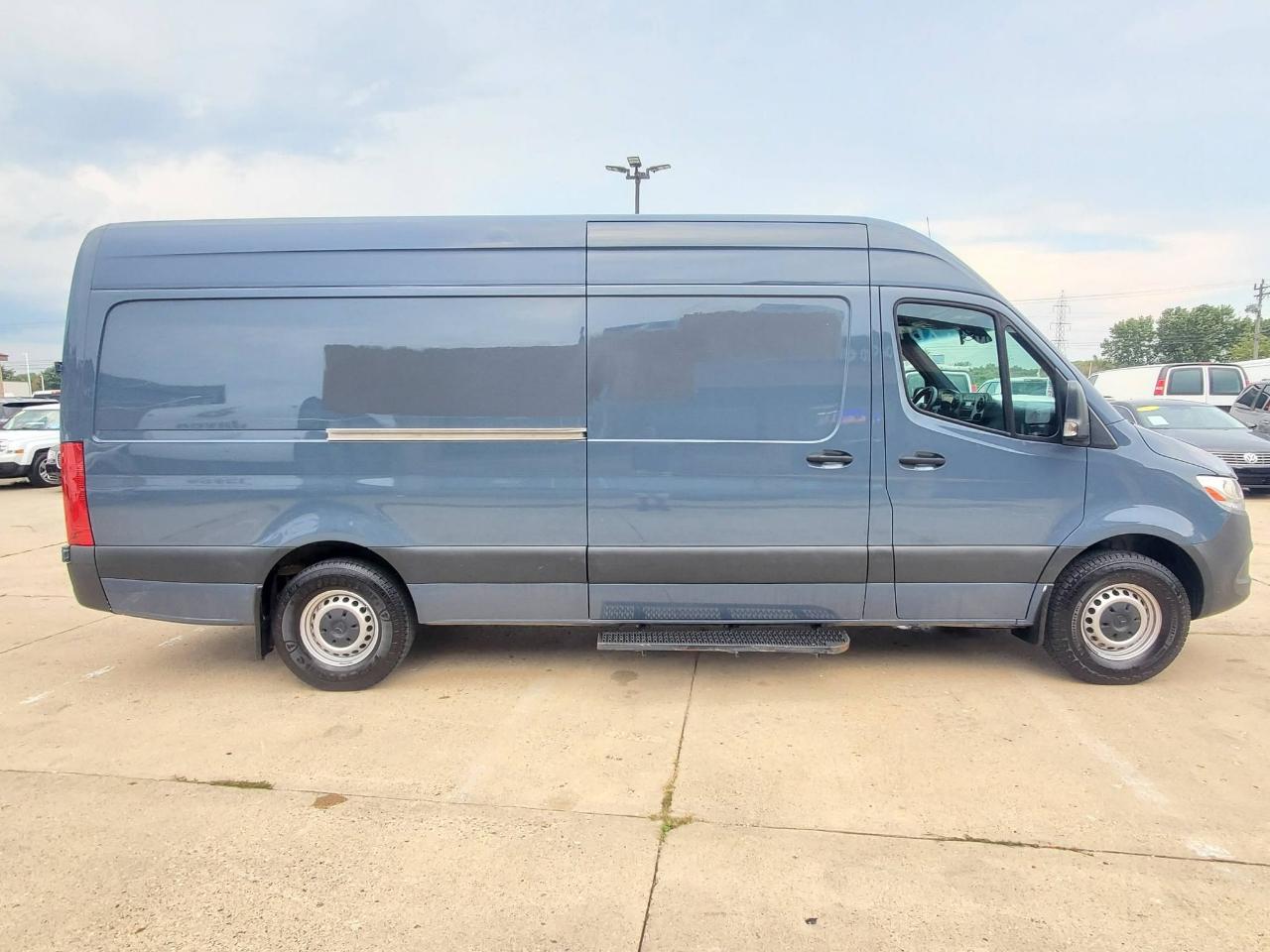 Mercedes-Benz Sprinter 3500 Wagon High Roof 170-in. WB 2019