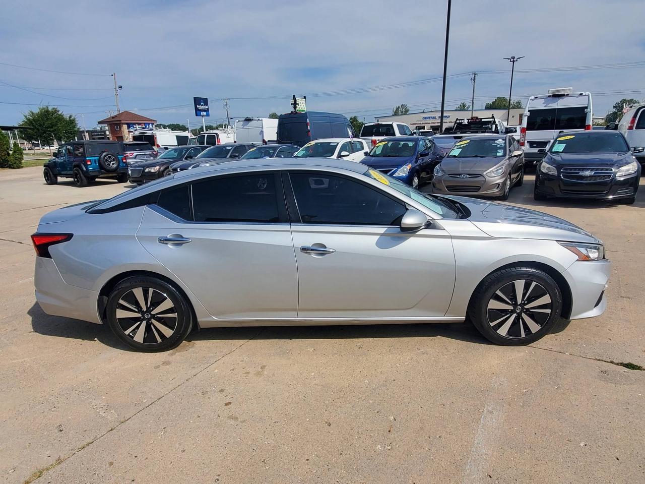 Nissan Altima 2.5 SV 2022