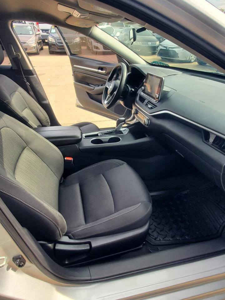 Nissan Altima 2.5 SV 2022