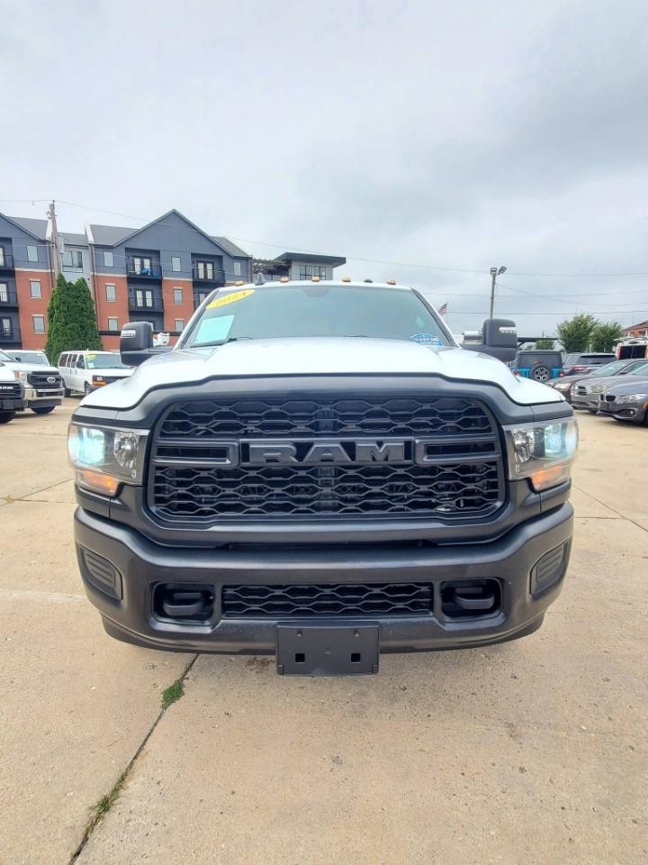 RAM 3500 Tradesman Crew Cab 4WD DRW 2024