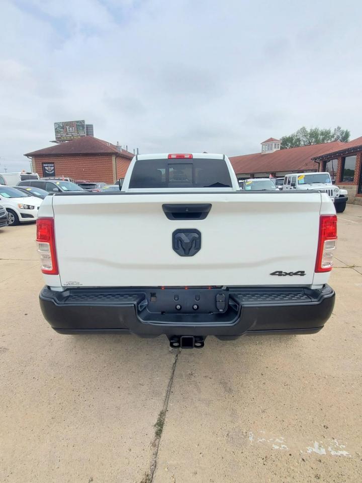 RAM 3500 Tradesman Crew Cab 4WD DRW 2024