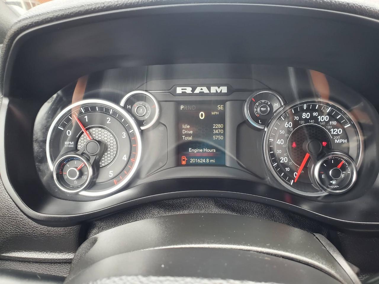 RAM 3500 Tradesman Crew Cab 4WD DRW 2024