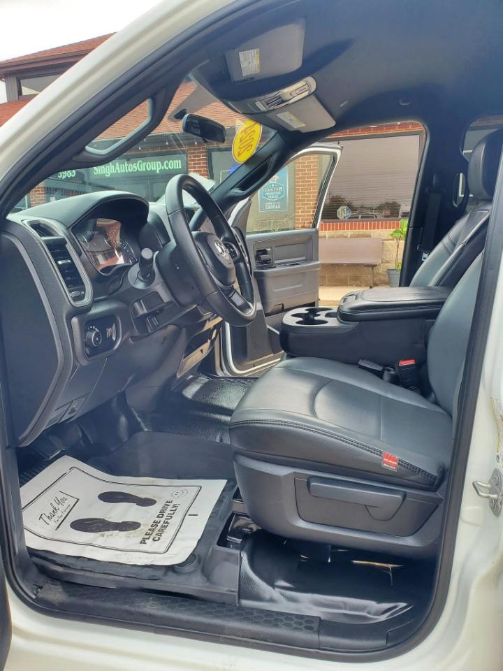 RAM 3500 Tradesman Crew Cab 4WD DRW 2024