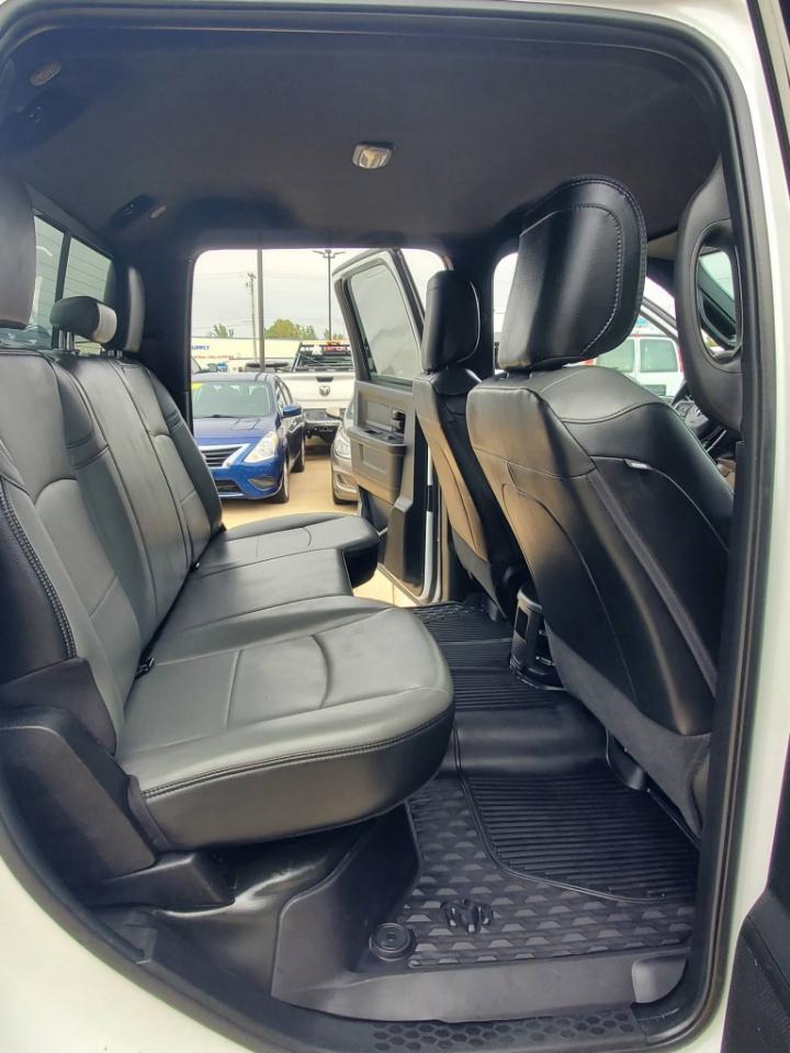 RAM 3500 Tradesman Crew Cab 4WD DRW 2024