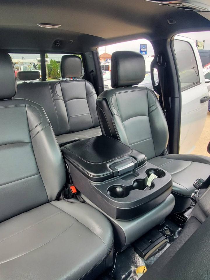 RAM 3500 Tradesman Crew Cab 4WD DRW 2024