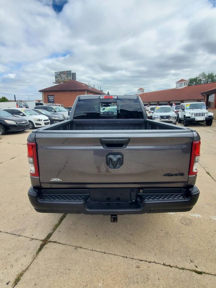 RAM 1500 Tradesman Quad Cab 4WD 2024