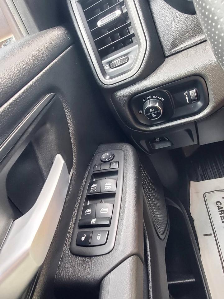 RAM 1500 Tradesman Quad Cab 4WD 2024