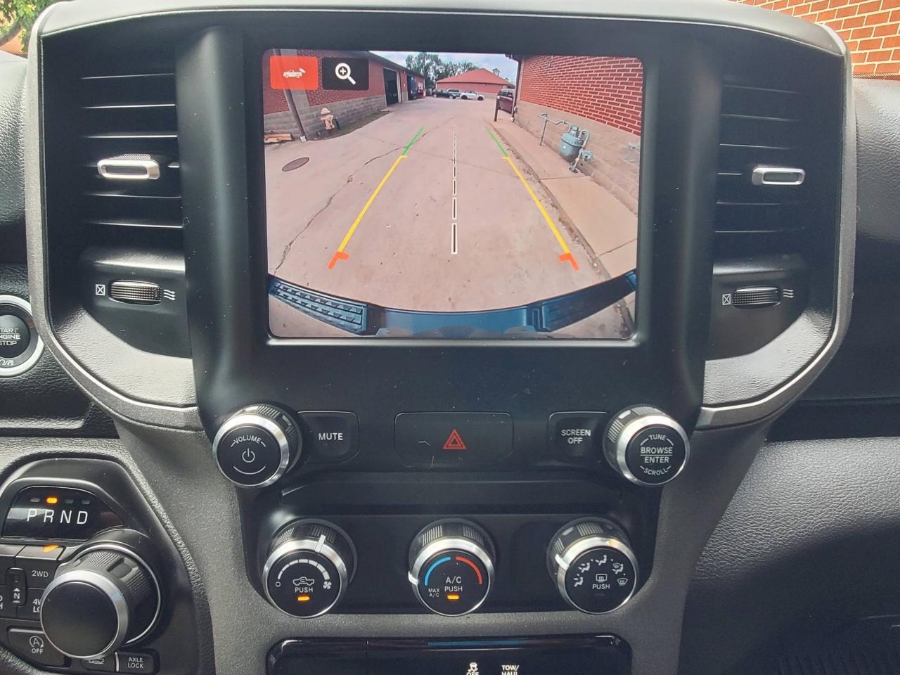 RAM 1500 Tradesman Quad Cab 4WD 2024