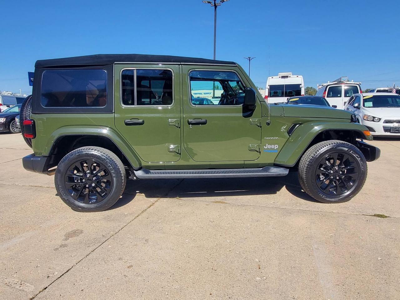 Jeep Wrangler 4xe Unlimited Sahara 2021