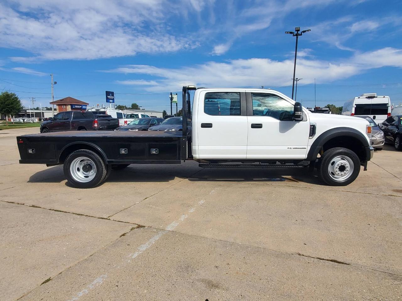 Ford F-550 Crew Cab DRW 2WD 2022