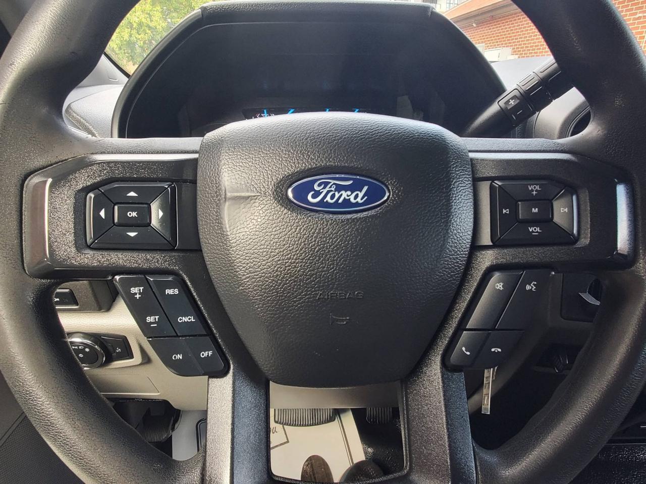 Ford F-550 Crew Cab DRW 2WD 2022