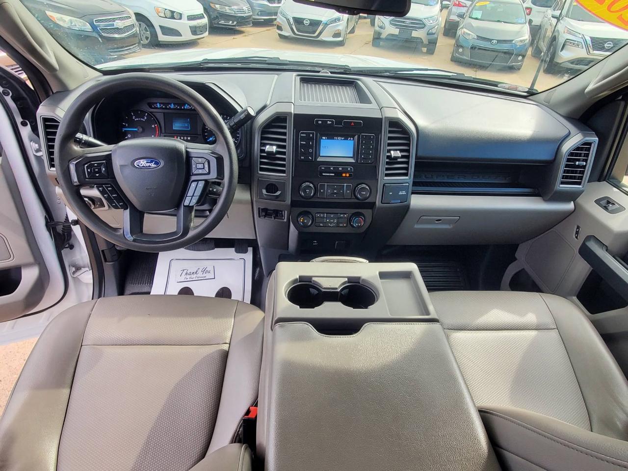Ford F-550 Crew Cab DRW 2WD 2022