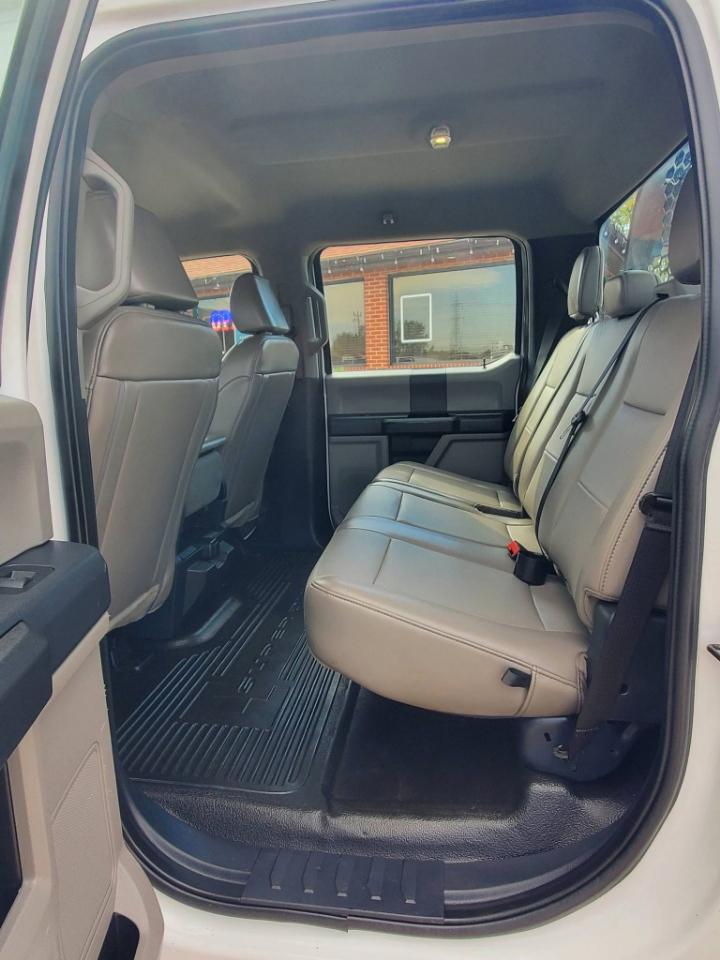Ford F-550 Crew Cab DRW 2WD 2022