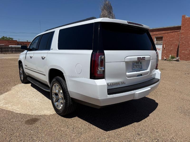 GMC Yukon XL SLT 2WD 2017